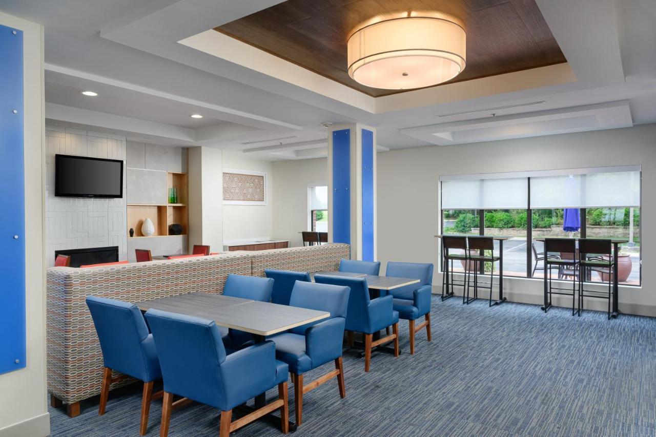 Holiday Inn Express - Tullahoma By Ihg Exterior foto